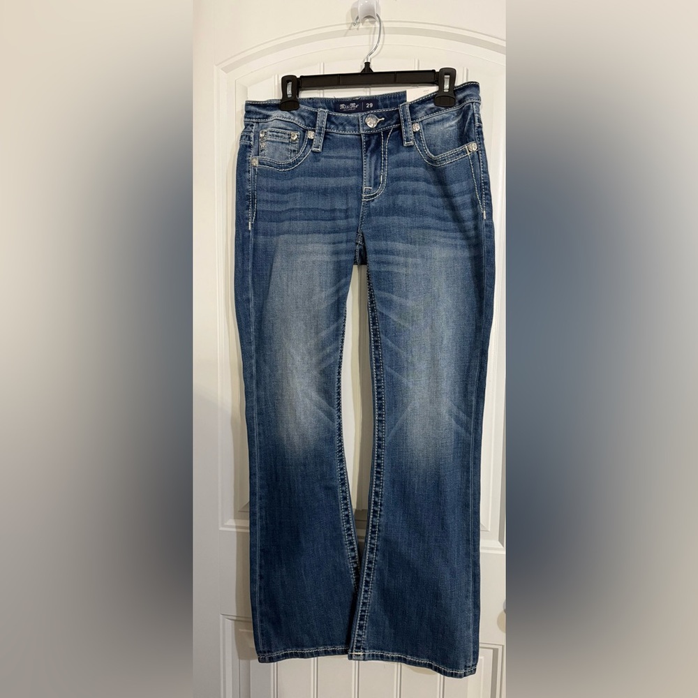 Miss Me Low-Rise Boot 29x30 Jeans